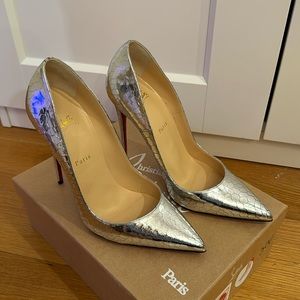 Christian louboutin silver python so Kate 120 size 40. Ships in box. New.